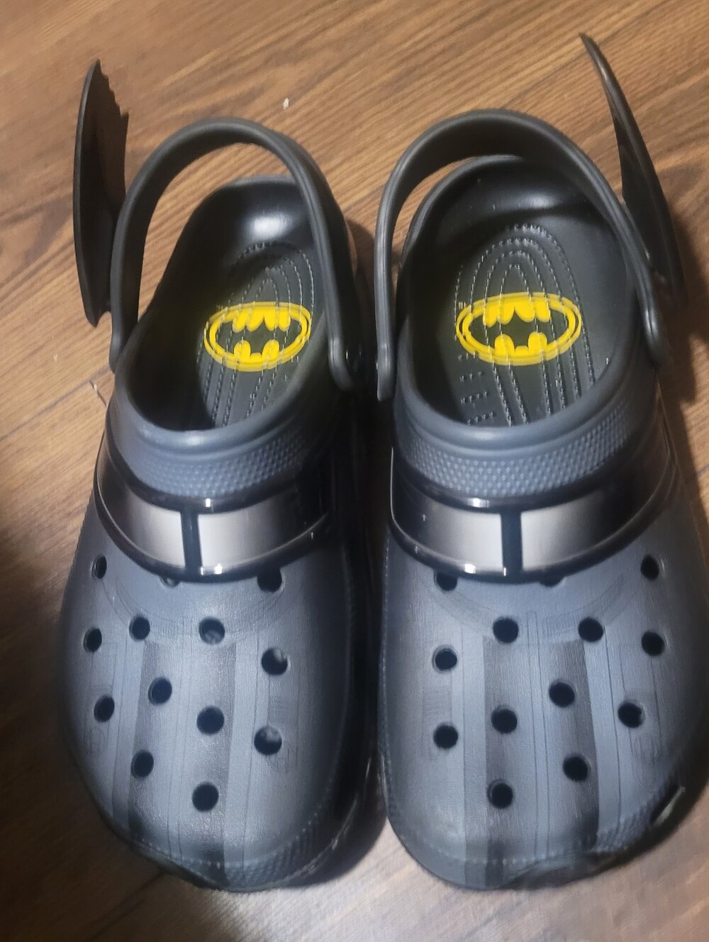 MEN'S BATMAN CROCS